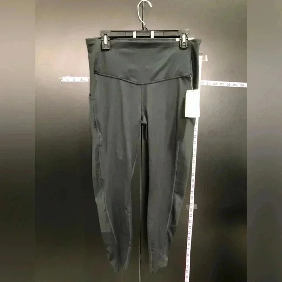 All In Motion High waist 7/8 leggings,UPF 50,moisture wicking,leg pockets - Picture 1 of 9